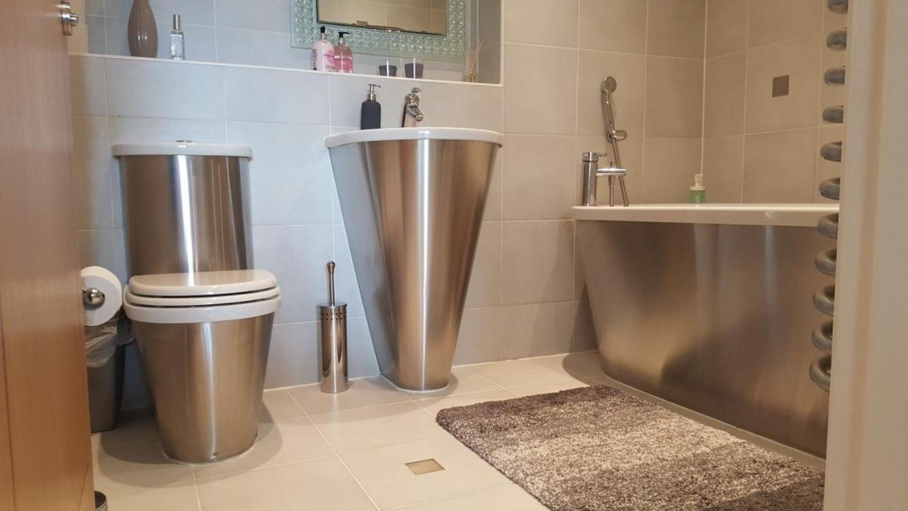 Sky Night Serviced Apartments Cardiff Luaran gambar